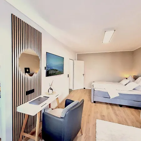 Bamo Studio - Modern Living Lakeside Klagenfurt am Woerthersee Exterior photo